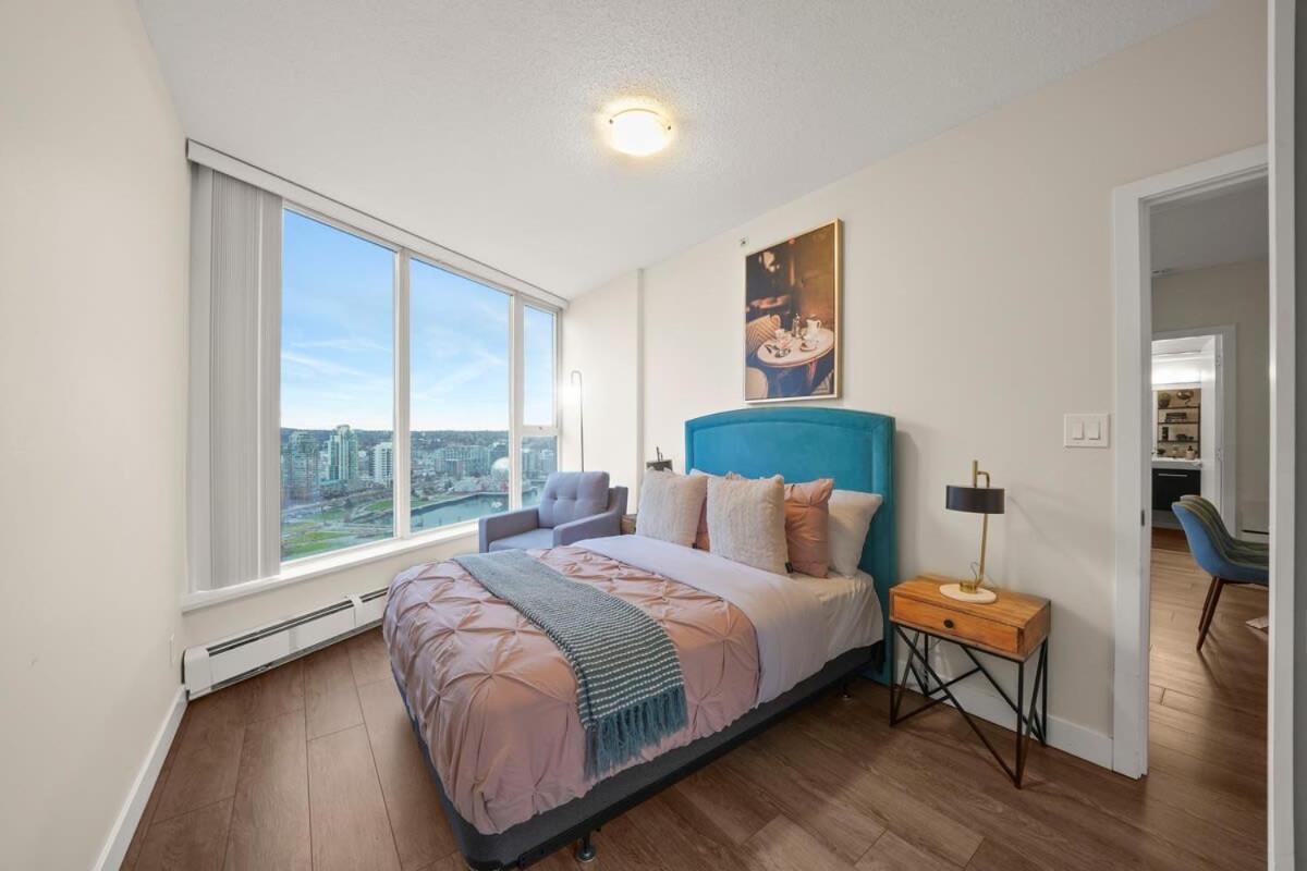 Dazzling Condo By Stadium Downtown With Free Parking Vancouver Exteriör bild
